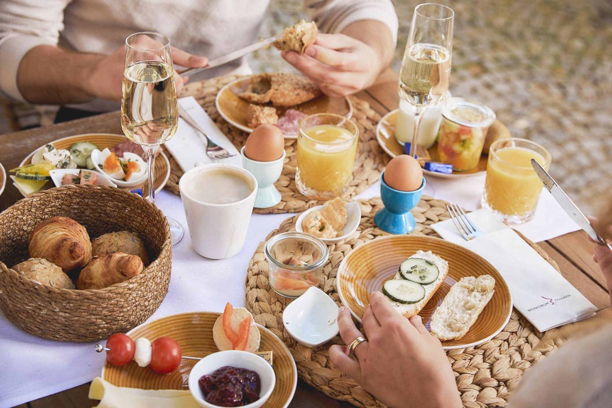 Weinforum Franken Hotel & Restaurant Eibelstadt Eksteriør bilde